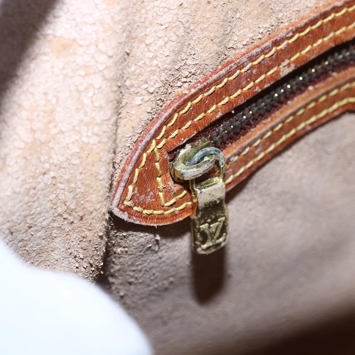 LOUIS VUITTON Monogram Bucket GM Shoulder Bag M42236 LV Auth 151829