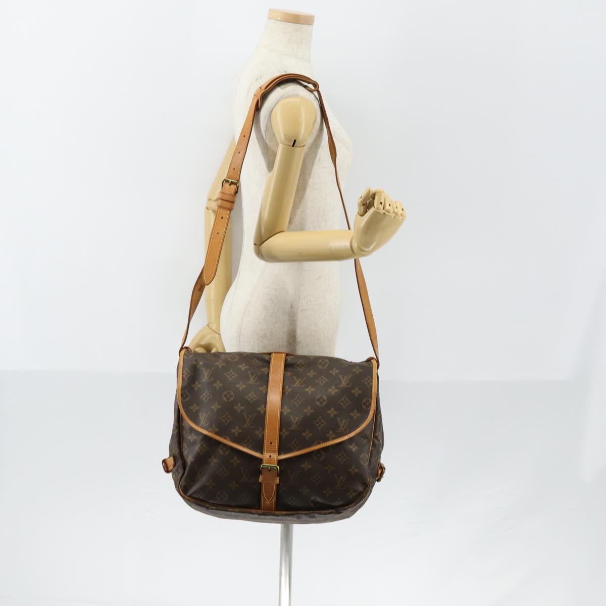 LOUIS VUITTON Monogram Saumur 35 Shoulder Bag M42254 LV Auth 152023