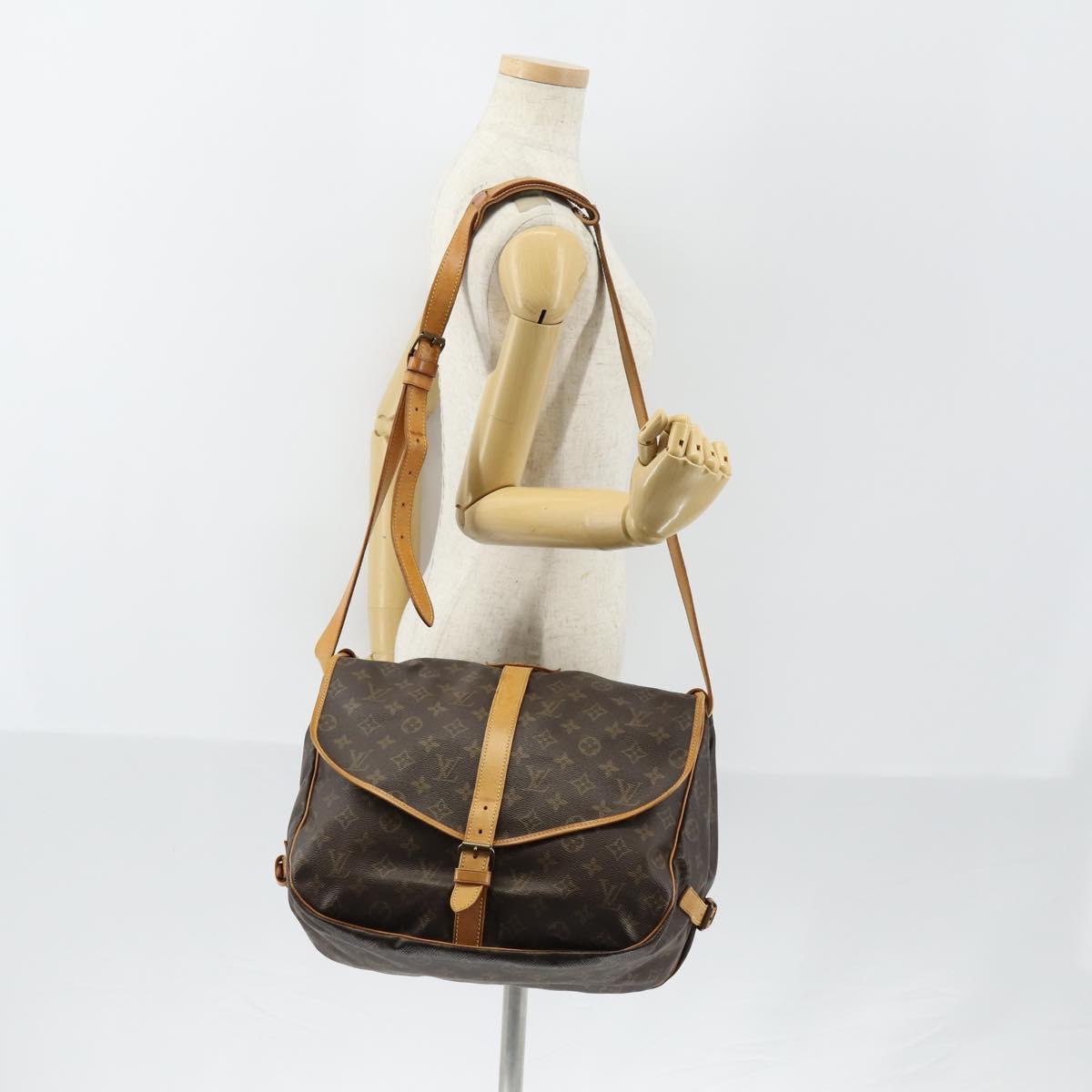 LOUIS VUITTON Monogram Saumur 35 Shoulder Bag M42254 LV Auth 152103