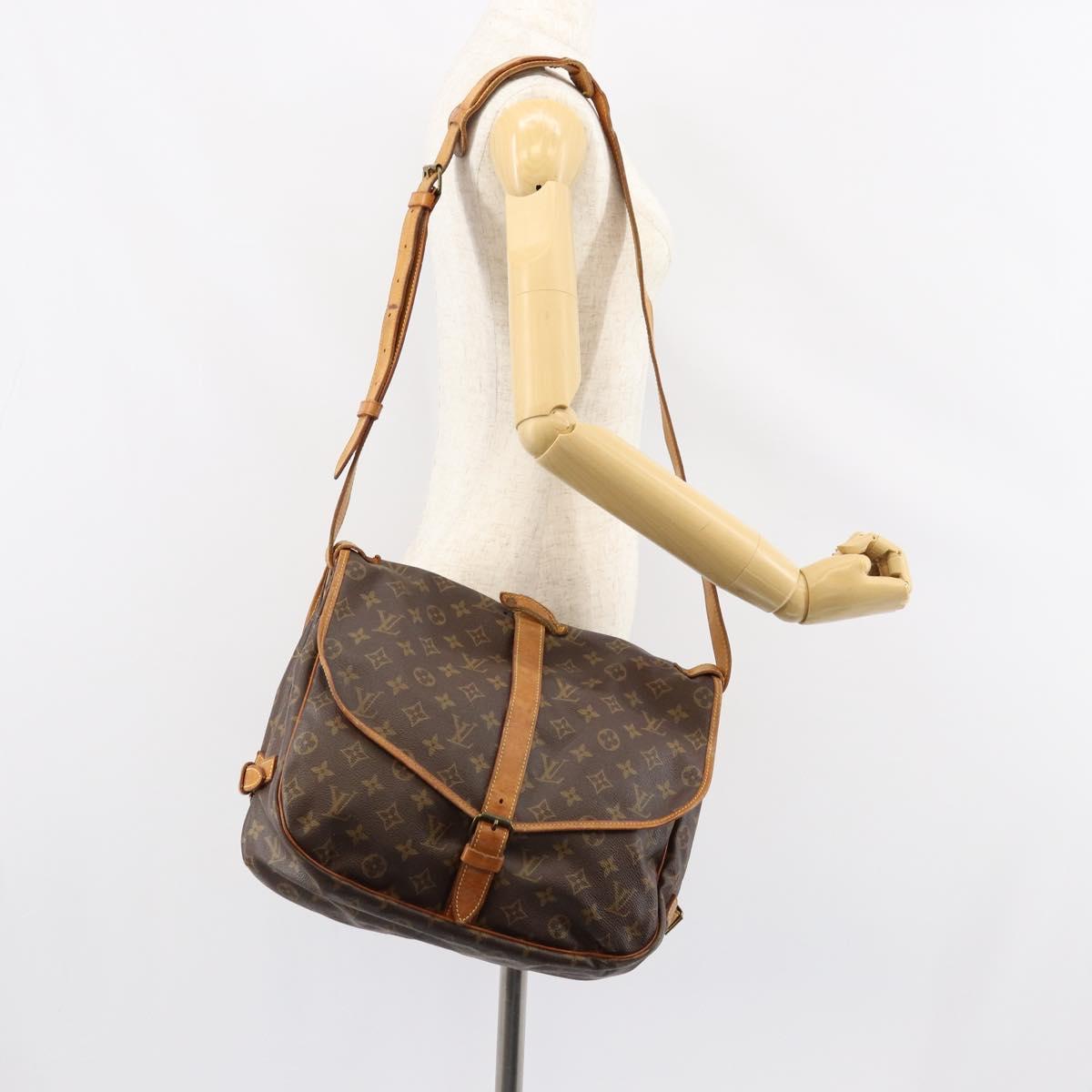 LOUIS VUITTON Monogram Saumur 35 Shoulder Bag M42254 LV Auth 152126