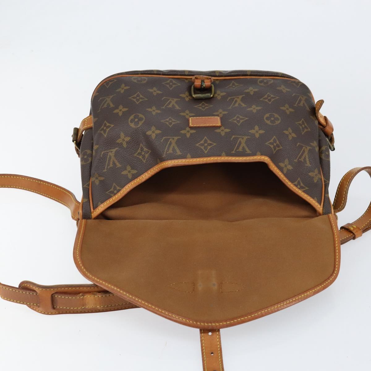 LOUIS VUITTON Monogram Saumur 30 Shoulder Bag M42256 LV Auth 152170
