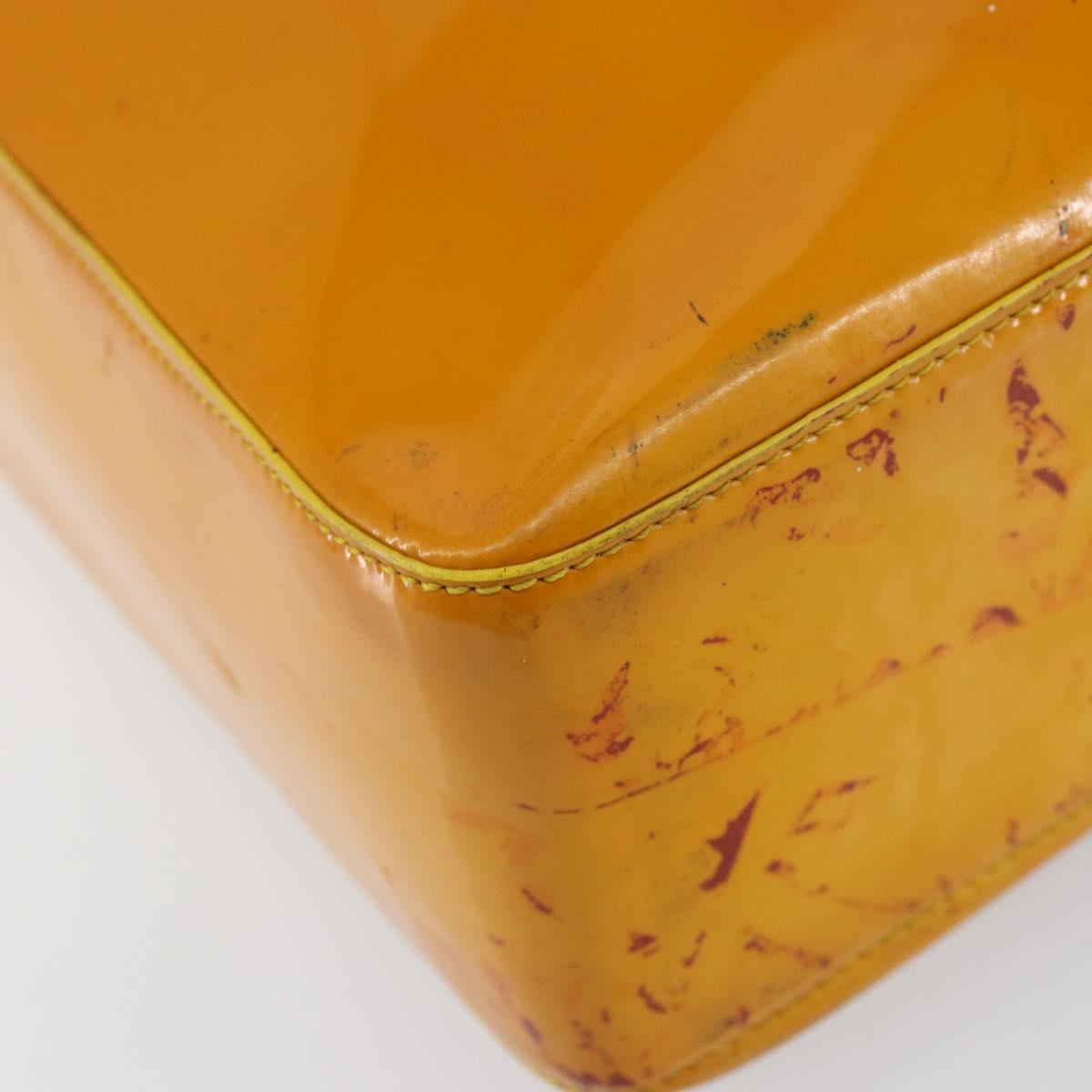 CHANEL Tote Bag Enamel Yellow Gold CC Auth 152376