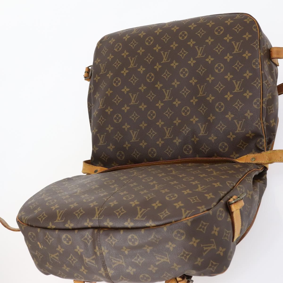 LOUIS VUITTON Monogram Saumur 43 Shoulder Bag M42252 LV Auth 153305