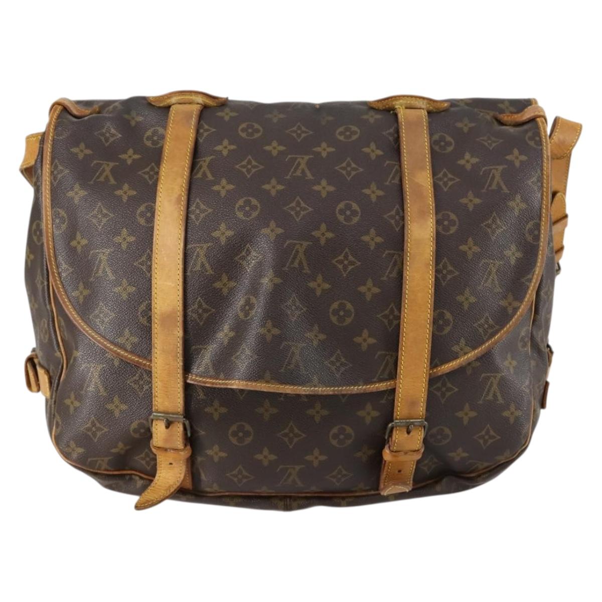 LOUIS VUITTON Monogram Saumur 43 Shoulder Bag M42252 LV Auth 153305