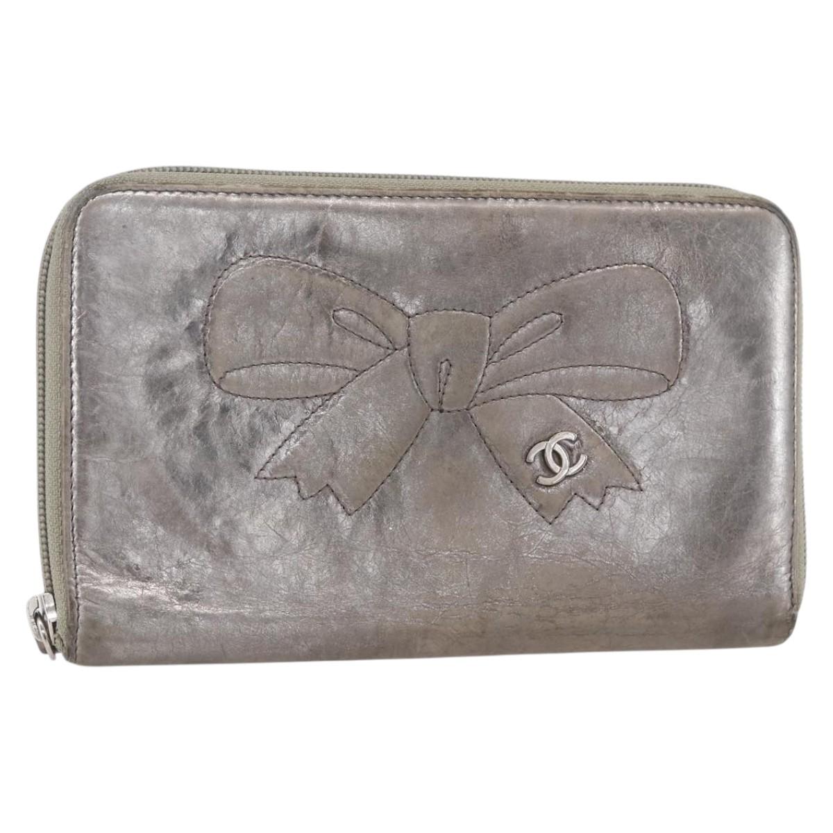 CHANEL Long Wallet Leather Silver CC Auth 153323