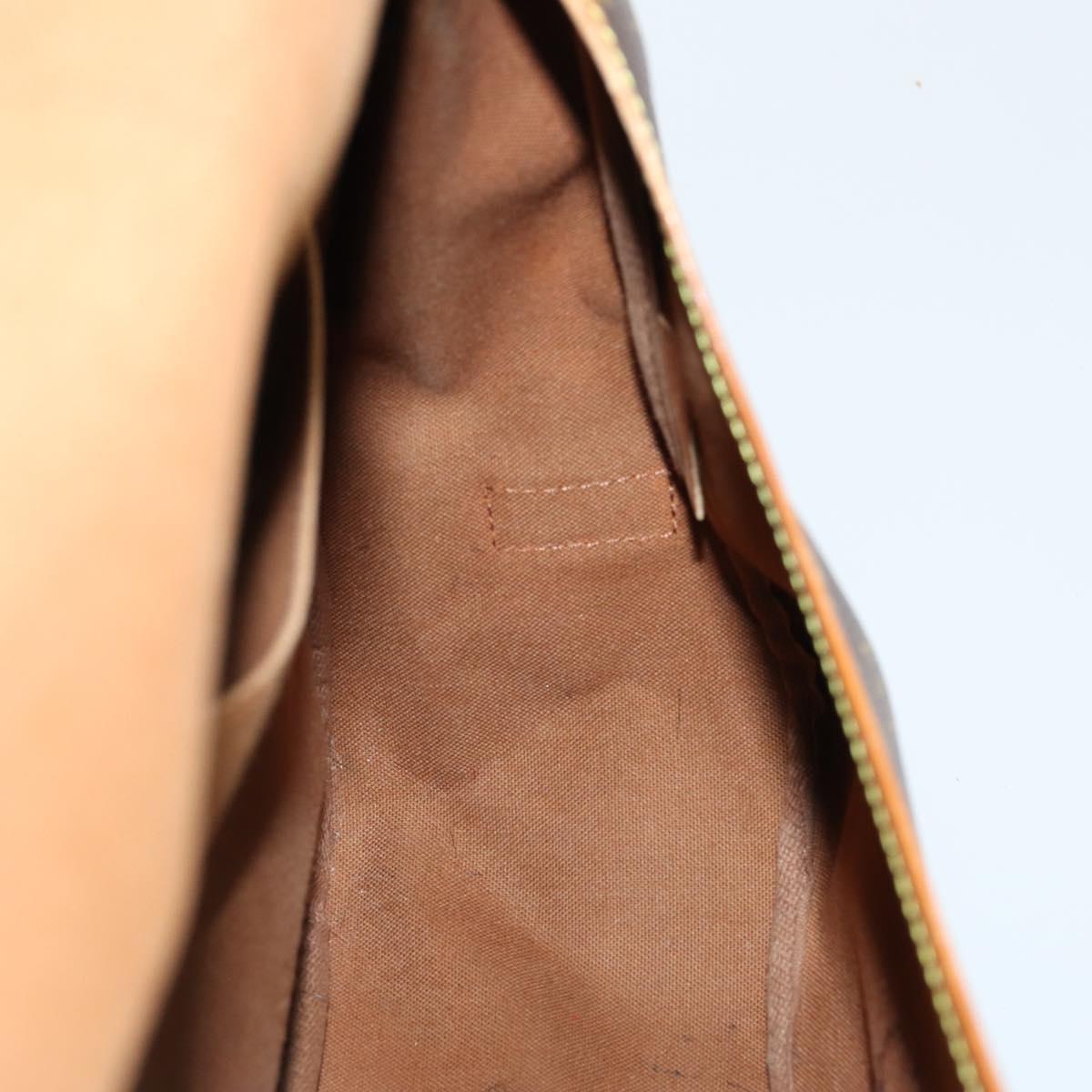 LOUIS VUITTON Monogram Saumur 30 Shoulder Bag M42256 LV Auth 153435