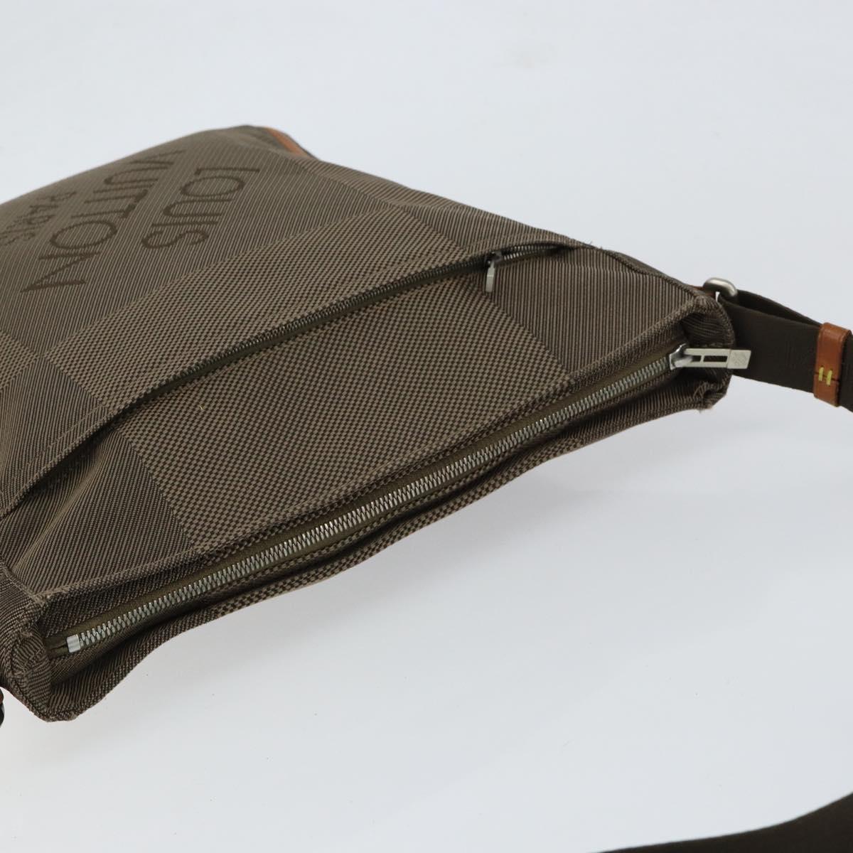 LOUIS VUITTON Damier Geant Compignon Messenger bag Khaki M93045 LV Auth 153513