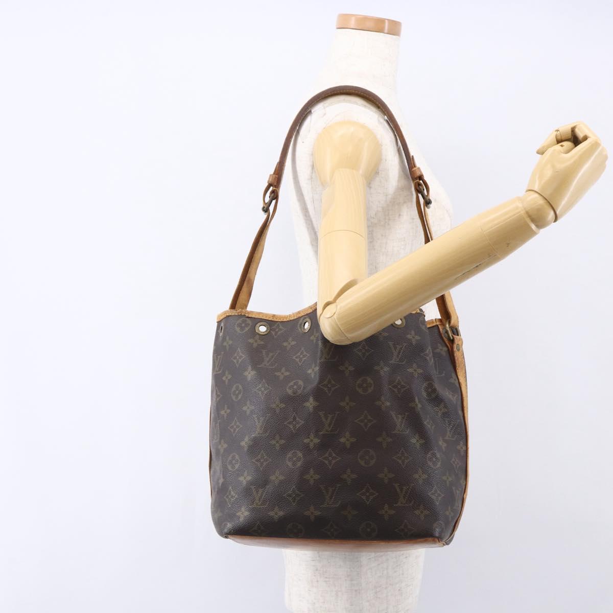 LOUIS VUITTON Monogram Petit Noe Shoulder Bag M42226 LV Auth 153531