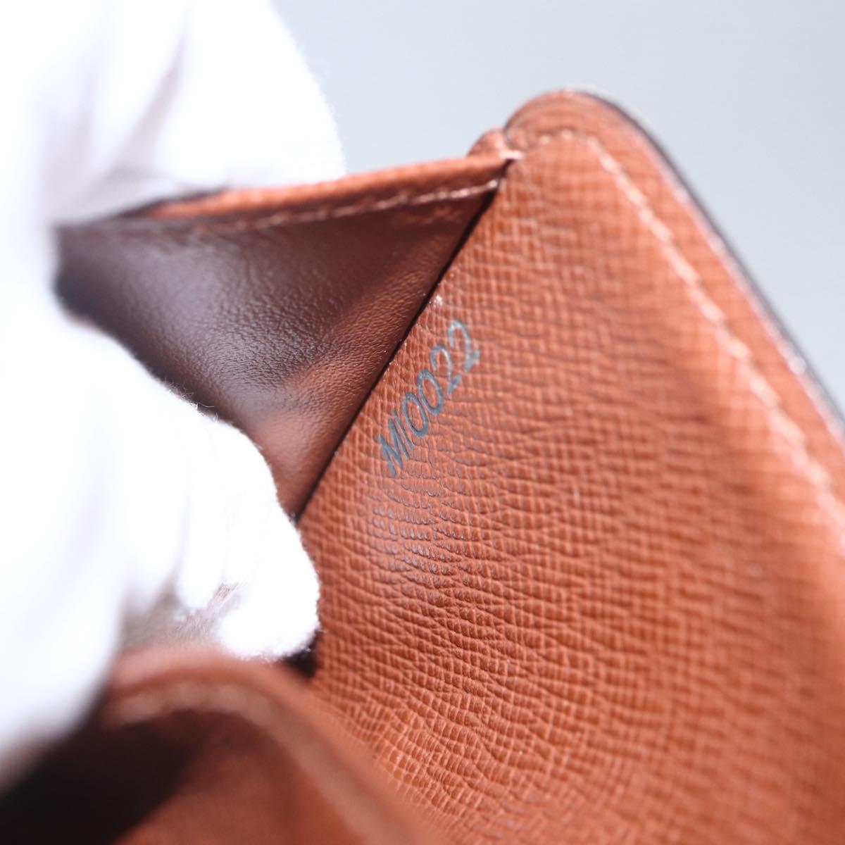 LOUIS VUITTON Monogram Compact zip Wallet M61667 LV Auth 153671