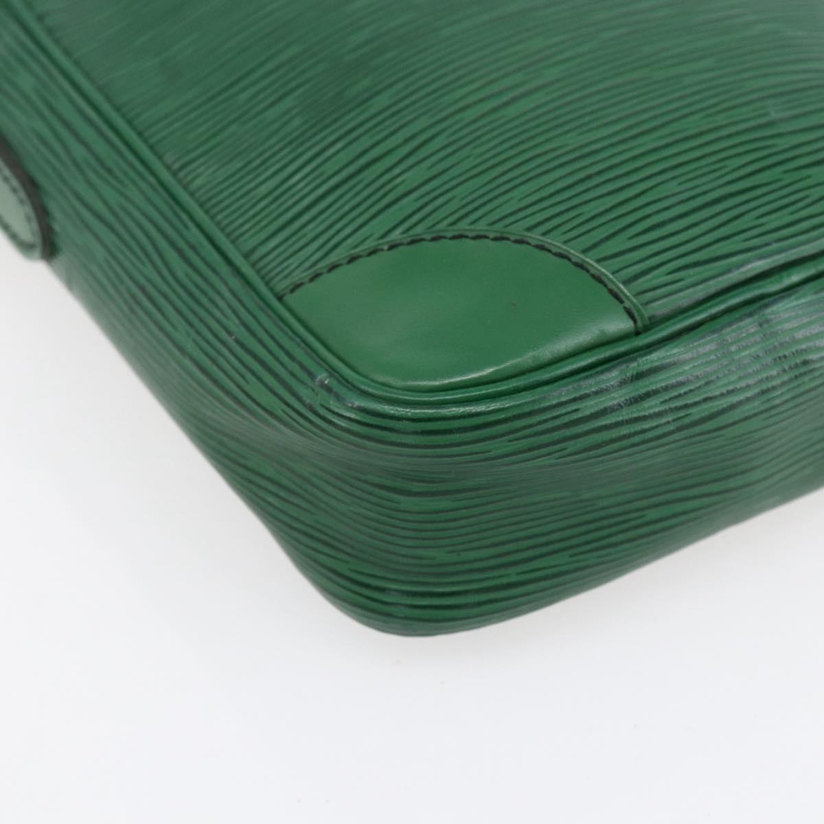 LOUIS VUITTON Epi Danube Shoulder Bag Green M45634 LV Auth 153891