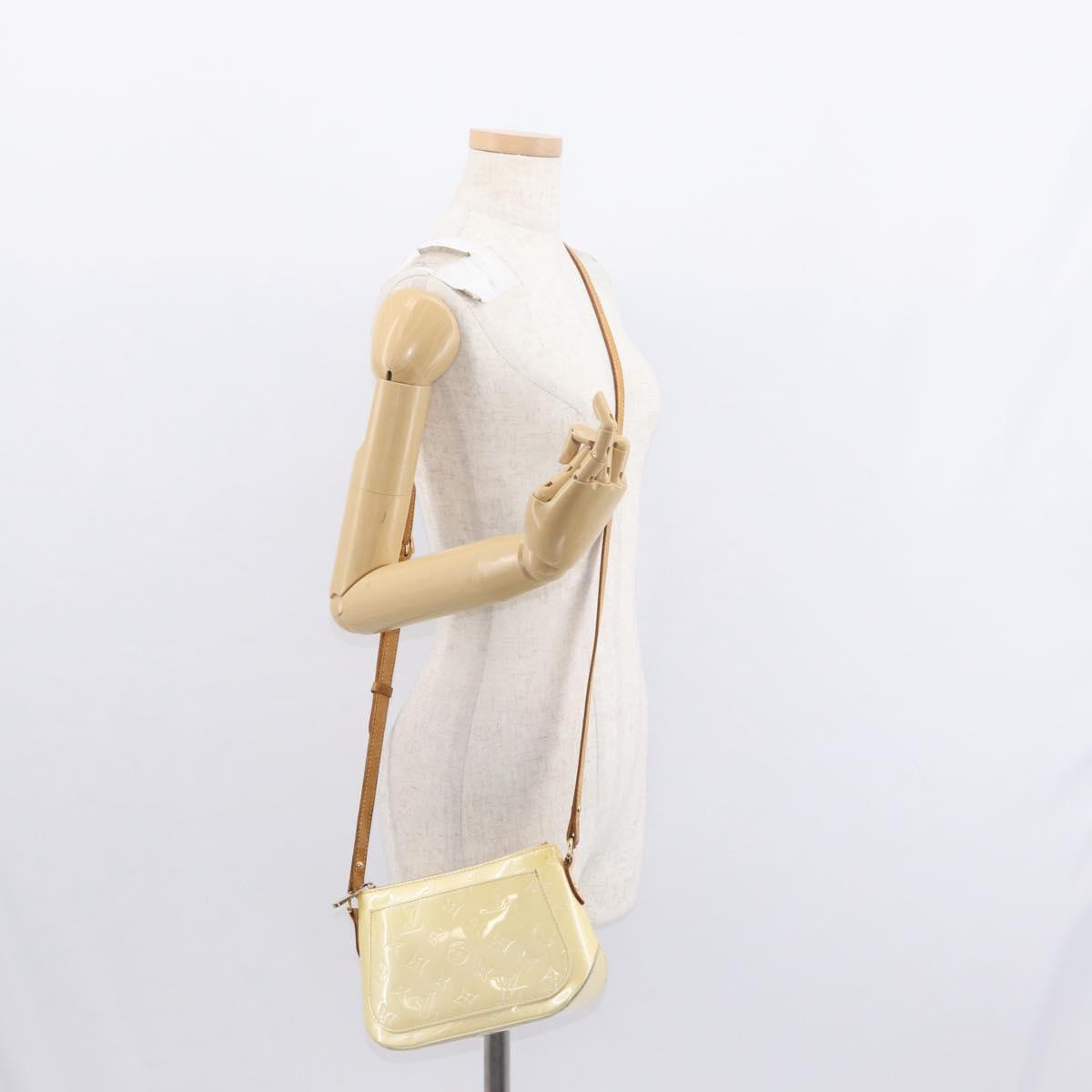 LOUIS VUITTON Monogram Vernis Minna Street Shoulder Bag Perle M91509 Auth 153907