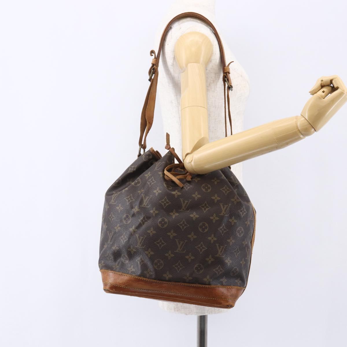 LOUIS VUITTON Monogram Noe Shoulder Bag M42224 LV Auth 154006