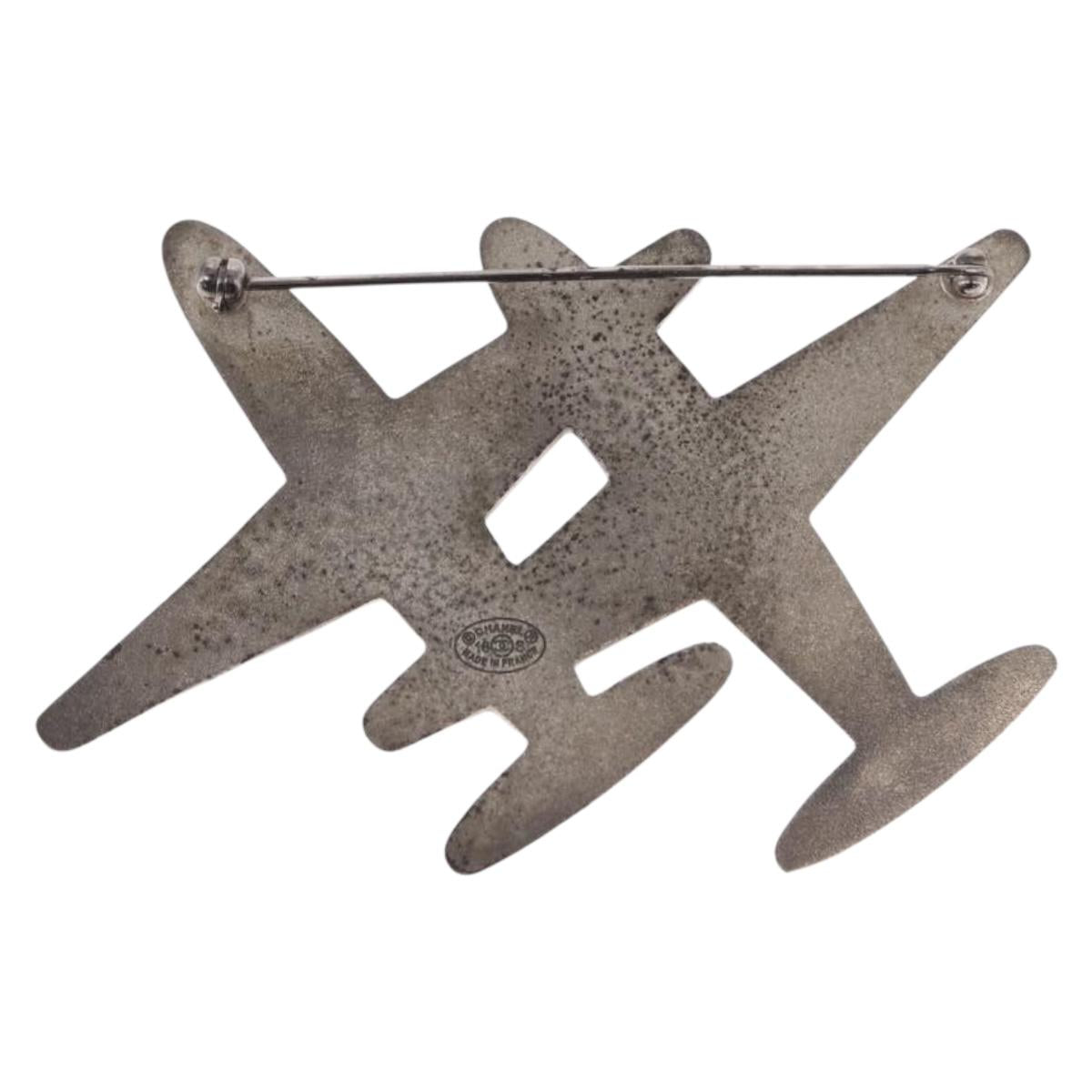 CHANEL Airline Mirror Brooch metal Silver CC Auth 154038V