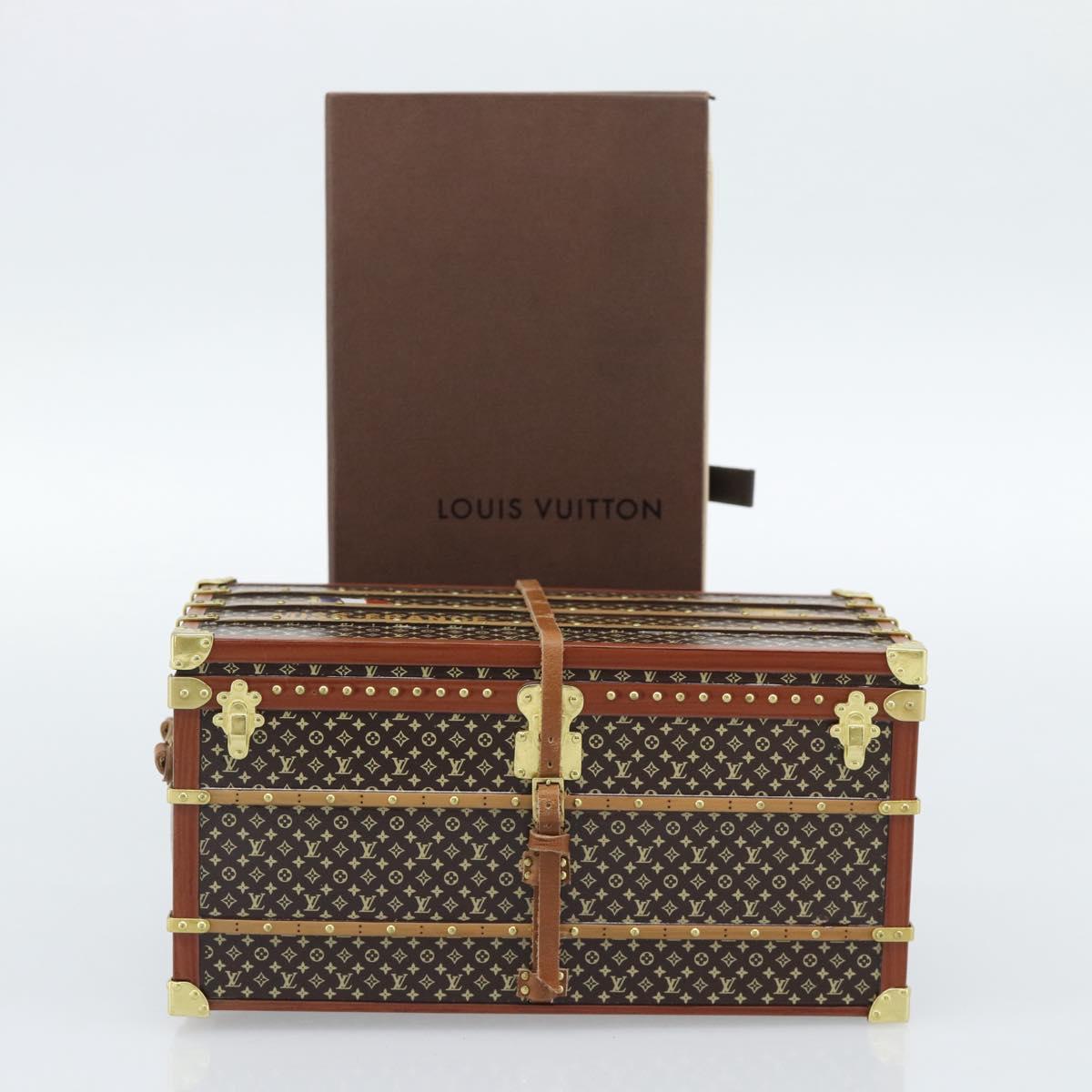 LOUIS VUITTON Miss France Paper Weight Brown M99408 LV Auth 154063