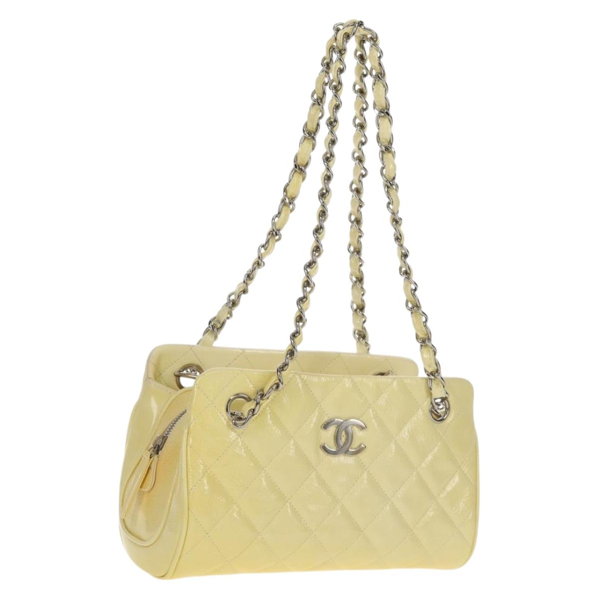 CHANEL Matelasse Chain Shoulder Bag Patent leather Yellow Silver CC Auth 154112V