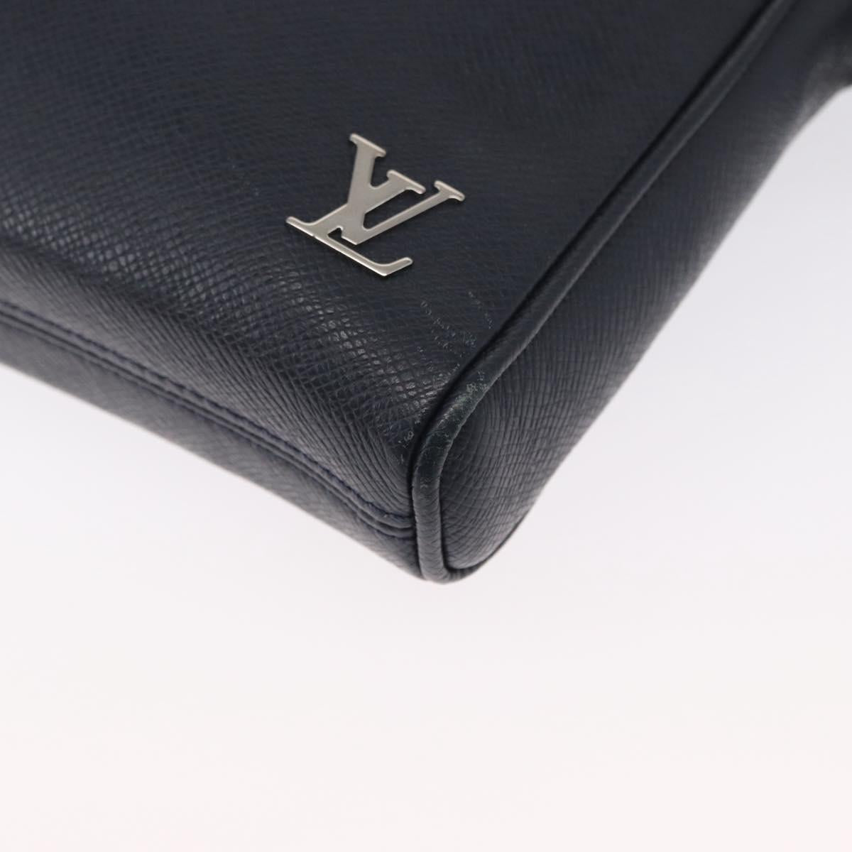 LOUIS VUITTON Taiga Messenger PPM Messenger bag Blue Marine M30321 Auth 154263
