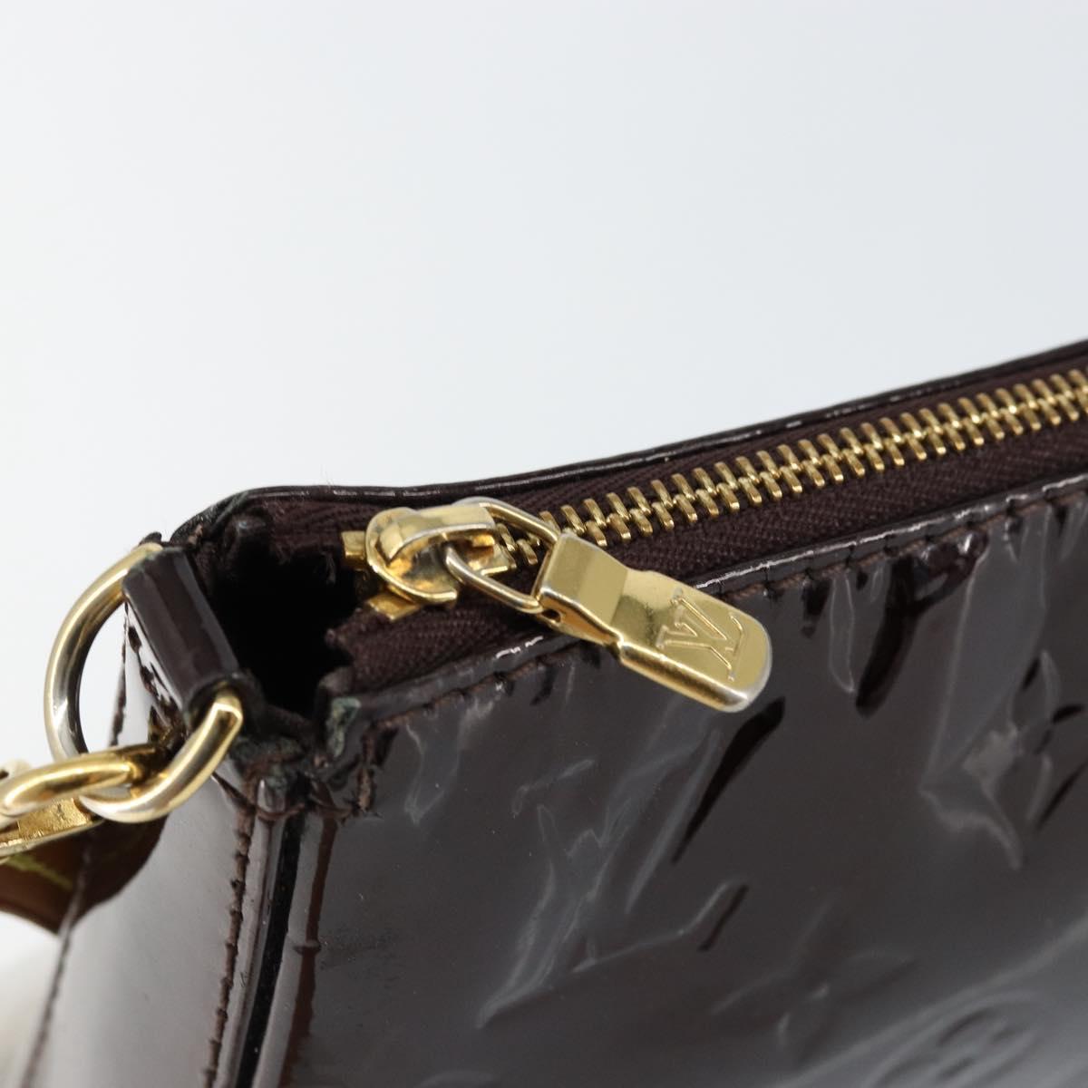 LOUIS VUITTON Vernis Pochette Accessoires Pouch Amarante M91576 LV Auth 154299V