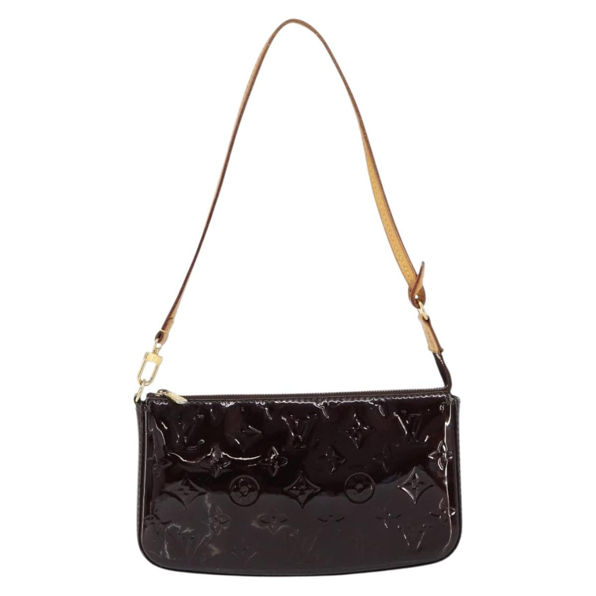 LOUIS VUITTON Vernis Pochette Accessoires Pouch Amarante M91576 LV Auth 154299V