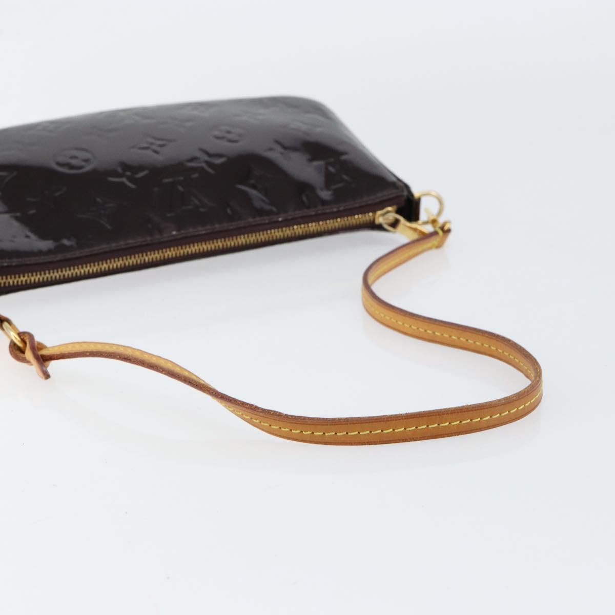 LOUIS VUITTON Vernis Pochette Accessoires Pouch Amarante M91576 LV Auth 154299V