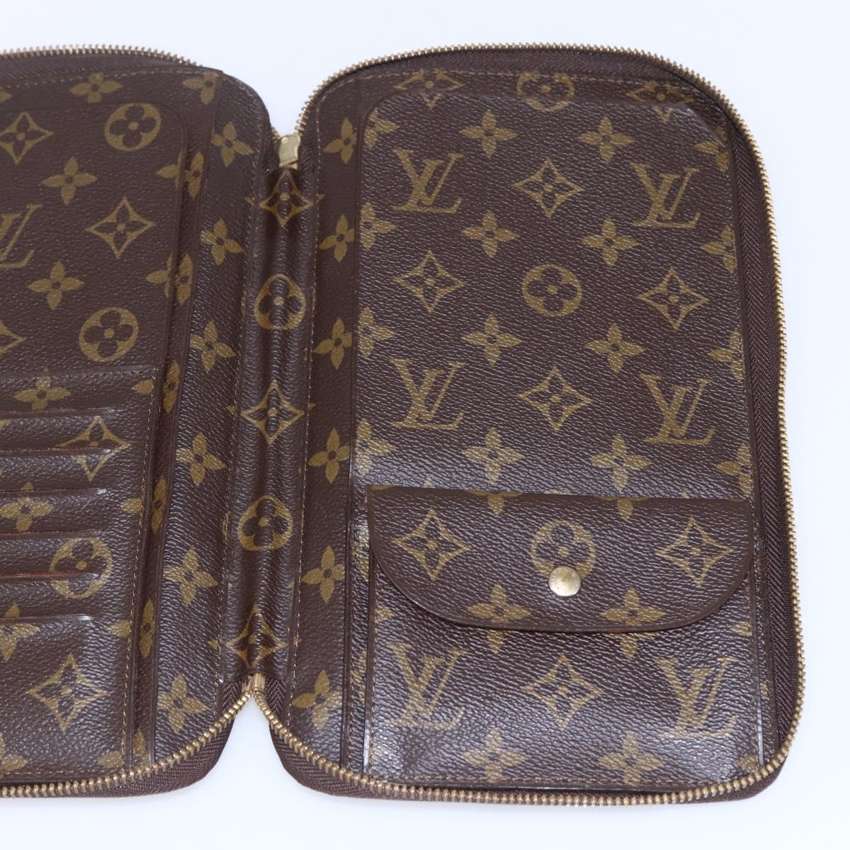 LOUIS VUITTON Monogram Poche Escapade Travel Case M60113 LV Auth 155001