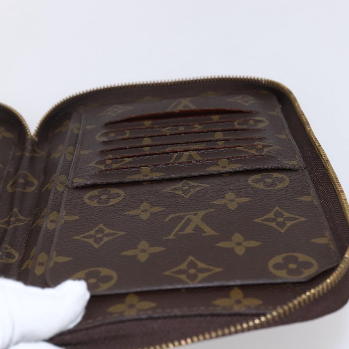 LOUIS VUITTON Monogram Poche Escapade Travel Case M60113 LV Auth 155001