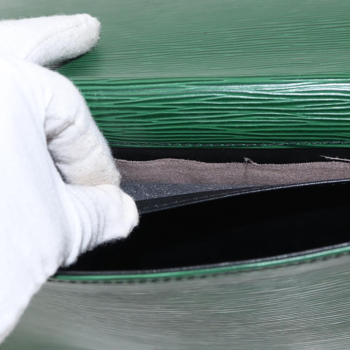 LOUIS VUITTON Epi Jena Clutch Bag Green M52724 LV Auth 155008