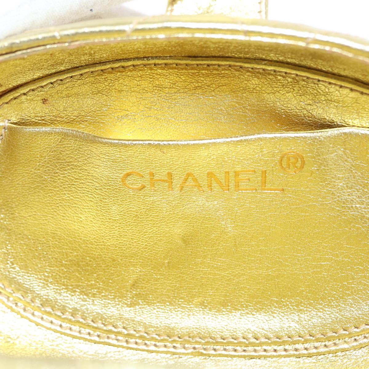 CHANEL Matelasse Clutch Bag Leather Gold CC Auth 155096