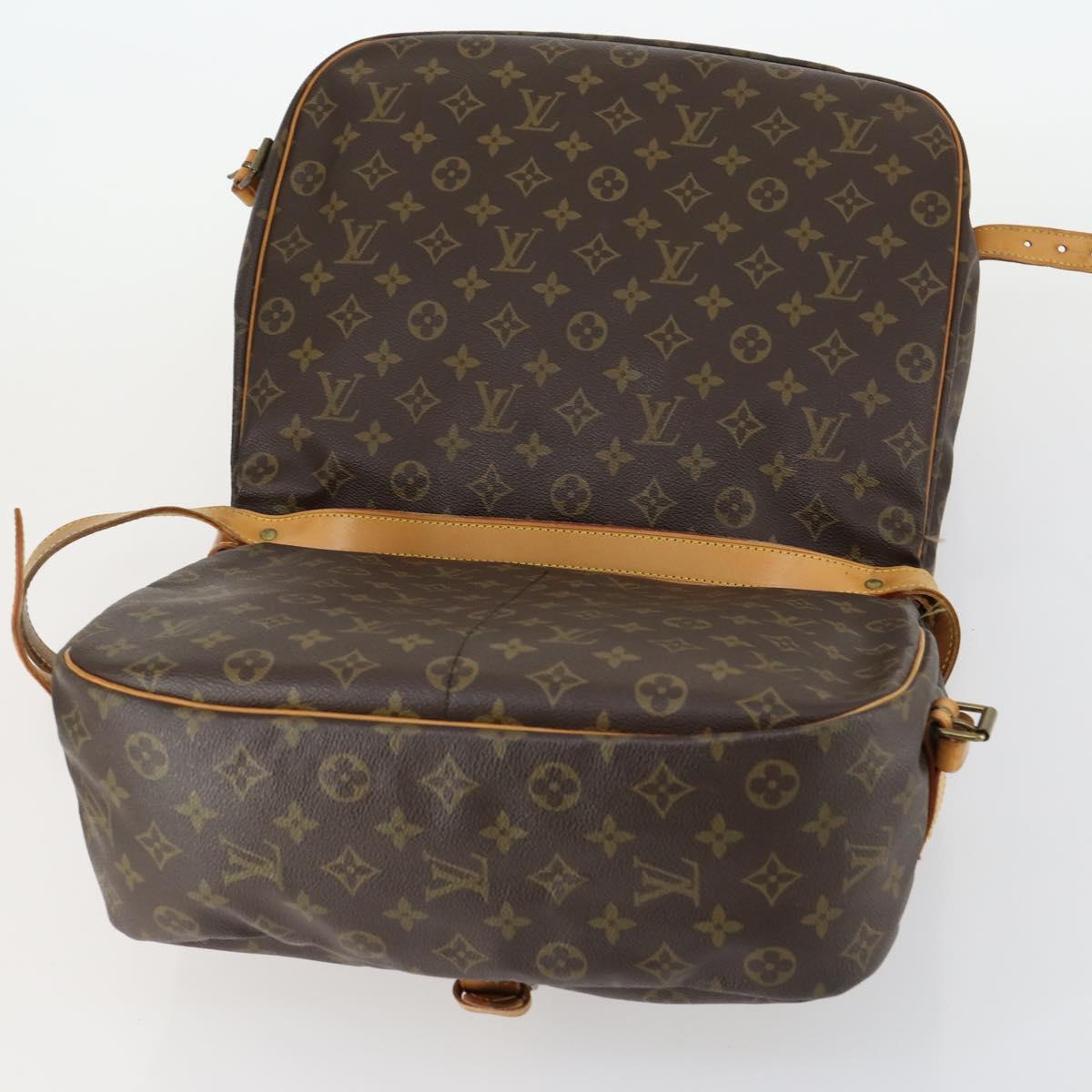 LOUIS VUITTON Monogram Saumur 35 Shoulder Bag M42254 LV Auth 155140