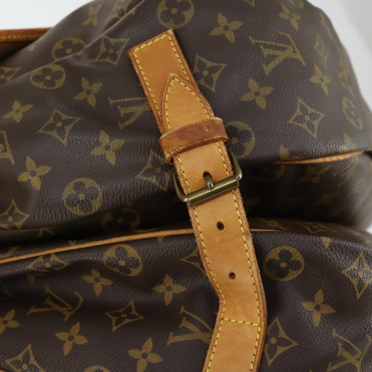 LOUIS VUITTON Monogram Saumur 43 Shoulder Bag M42252 LV Auth 155153