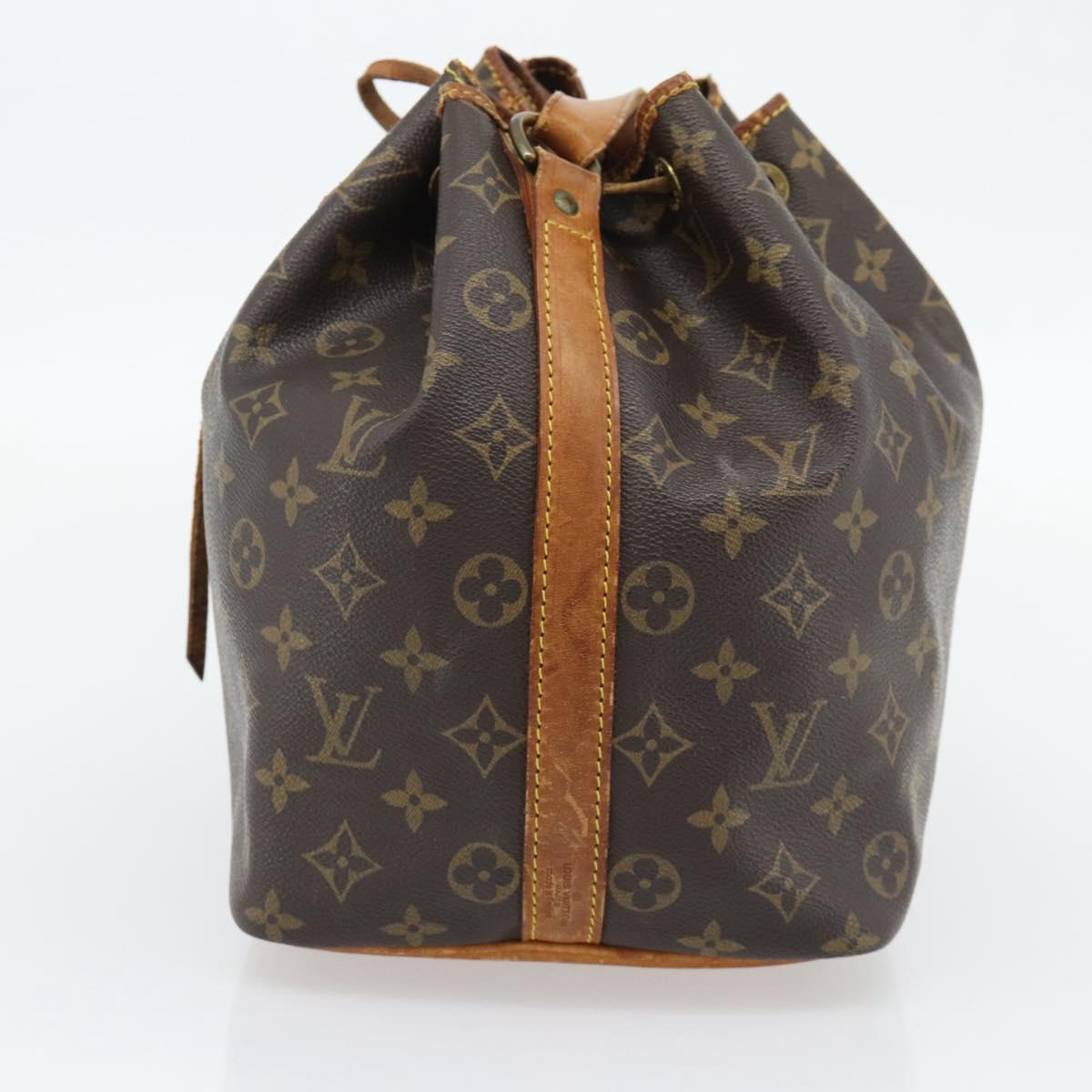 LOUIS VUITTON Monogram Petit Noe Shoulder Bag M42226 LV Auth 155520