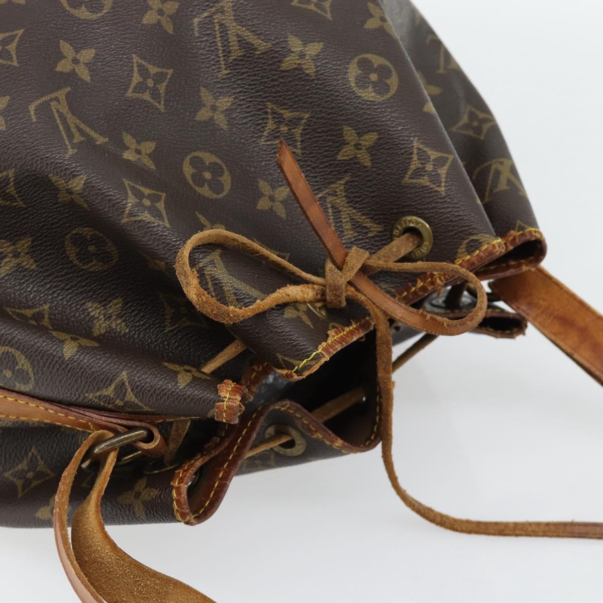 LOUIS VUITTON Monogram Petit Noe Shoulder Bag M42226 LV Auth 155520