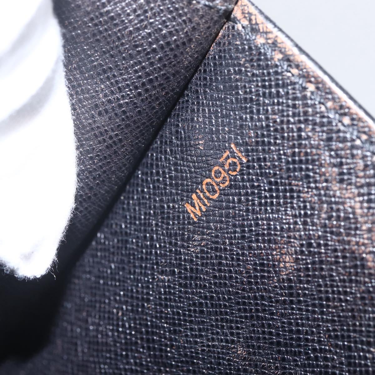 LOUIS VUITTON Epi Serie Dragonne Clutch Bag Black Noir M52612 LV Auth 156992