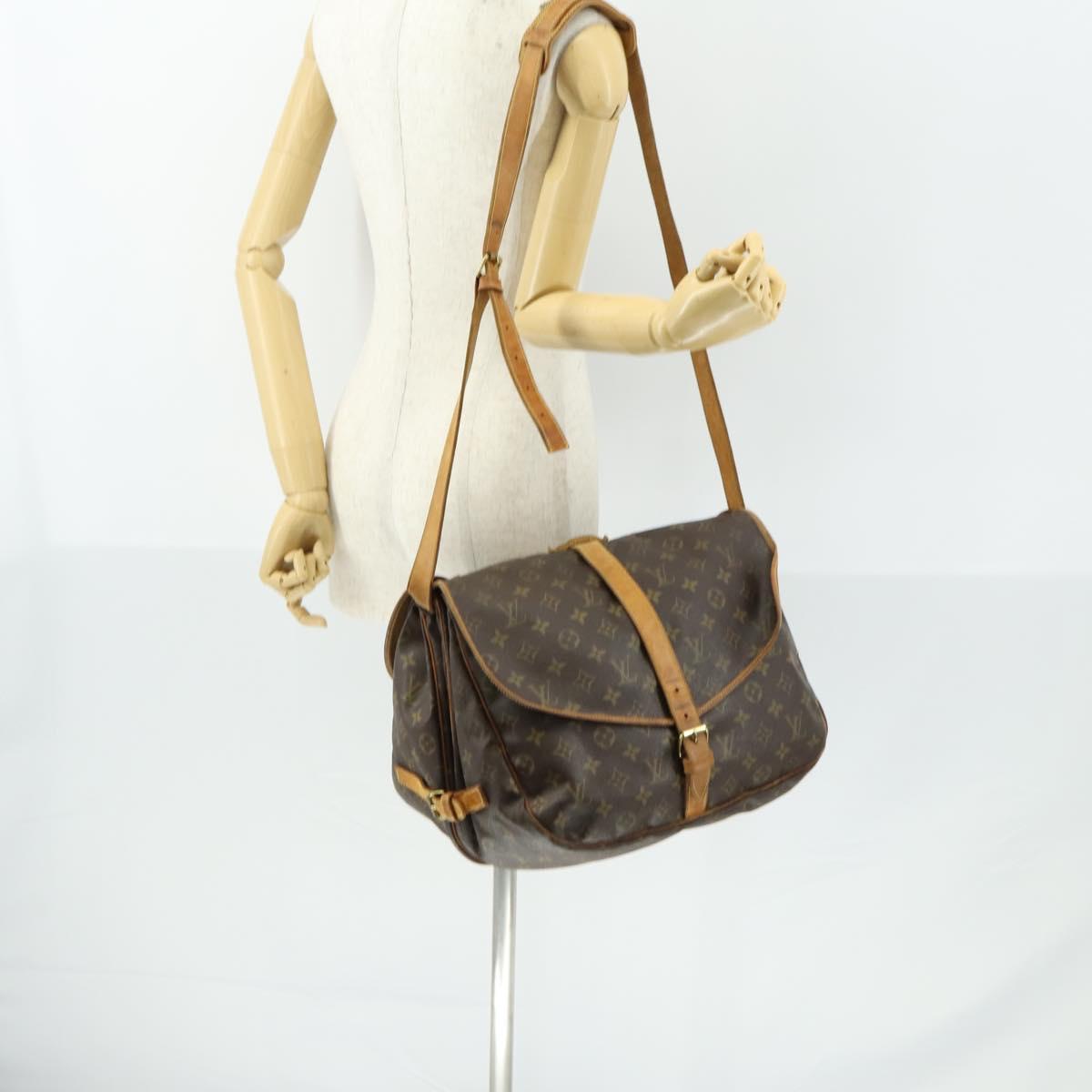 LOUIS VUITTON Monogram Saumur 35 Shoulder Bag M42254 LV Auth 157246