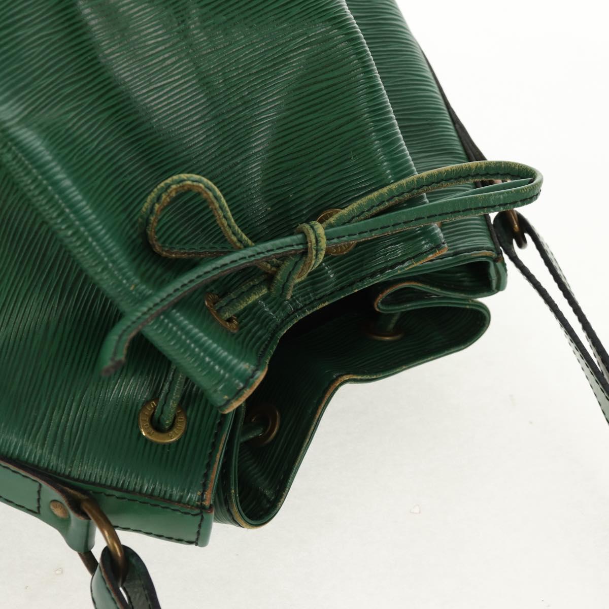 LOUIS VUITTON Epi Noe Shoulder Bag Green M44004 LV Auth 157737