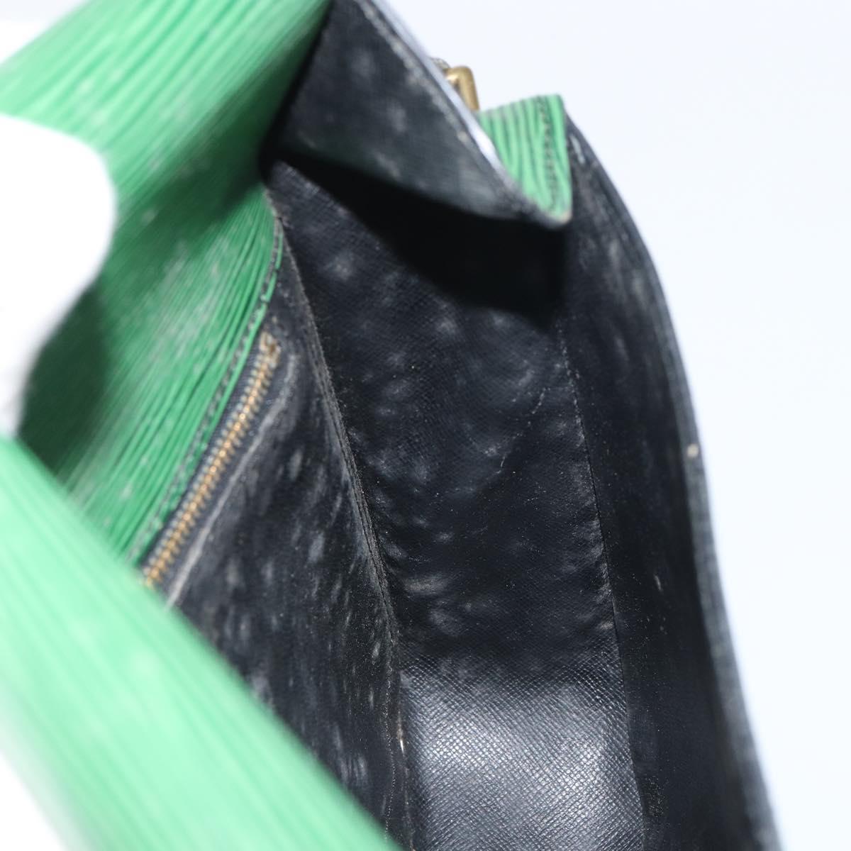 LOUIS VUITTON Epi Saint Cloud GM Shoulder Bag Green M52194 LV Auth 157851