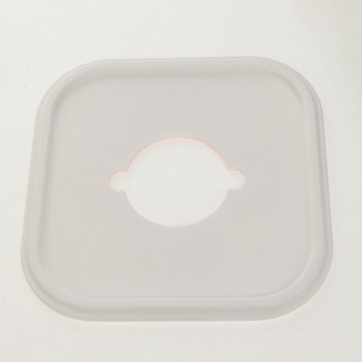 LOUIS VUITTON Boite Vivienne Paper weight plastic White M80992 LV Auth 157974SAM
