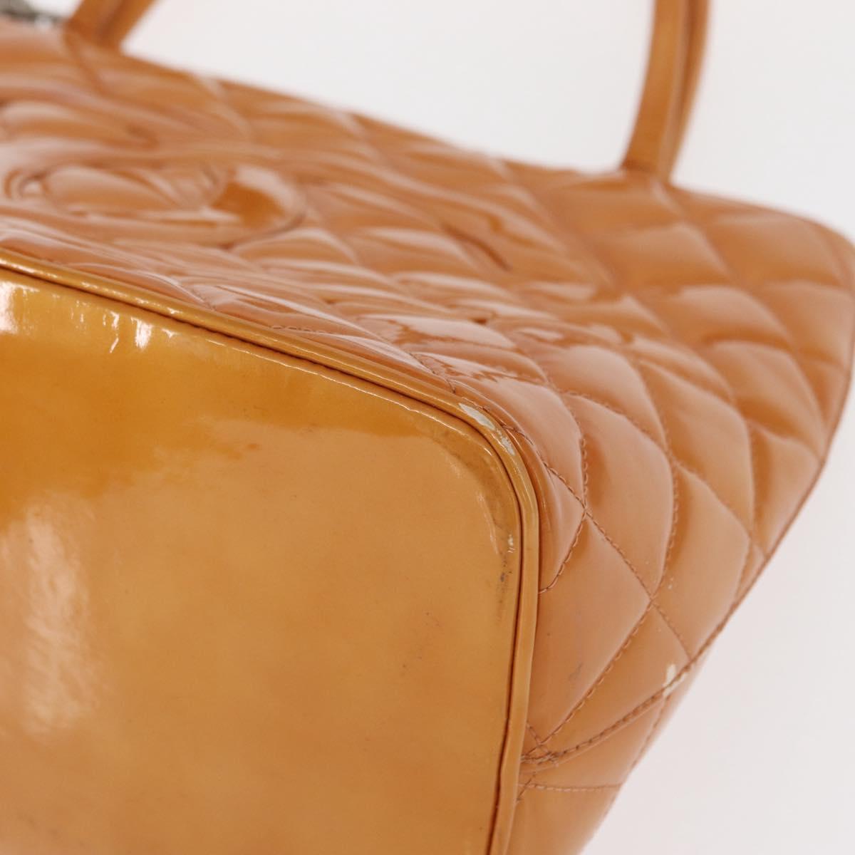 CHANEL Standard Tote Bag Patent leather Beige Silver CC Auth 158120