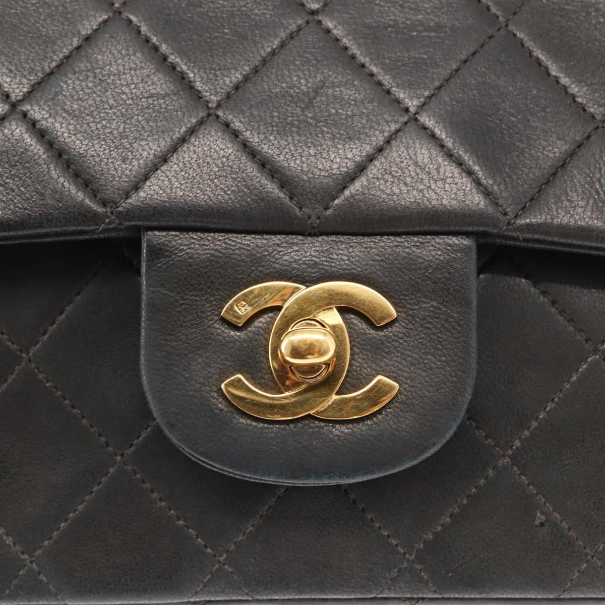CHANEL Matelasse 25 Double Flap Chain Bag Lamb Skin Navy Gold CC Auth 158358SAV