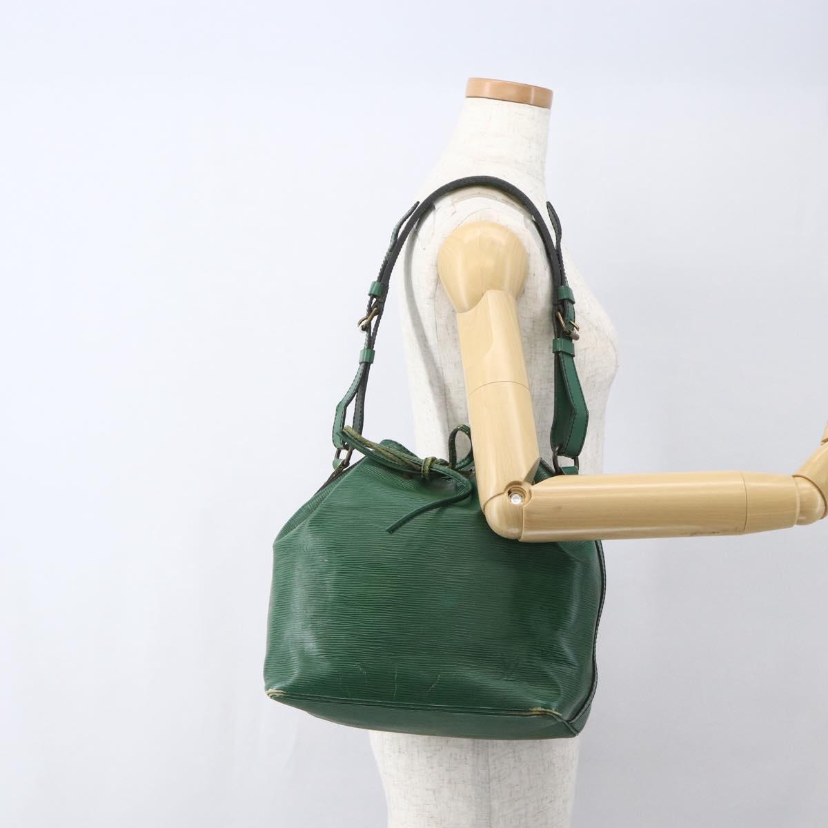 LOUIS VUITTON Epi Petit Noe Shoulder Bag Green M44104 LV Auth 159220