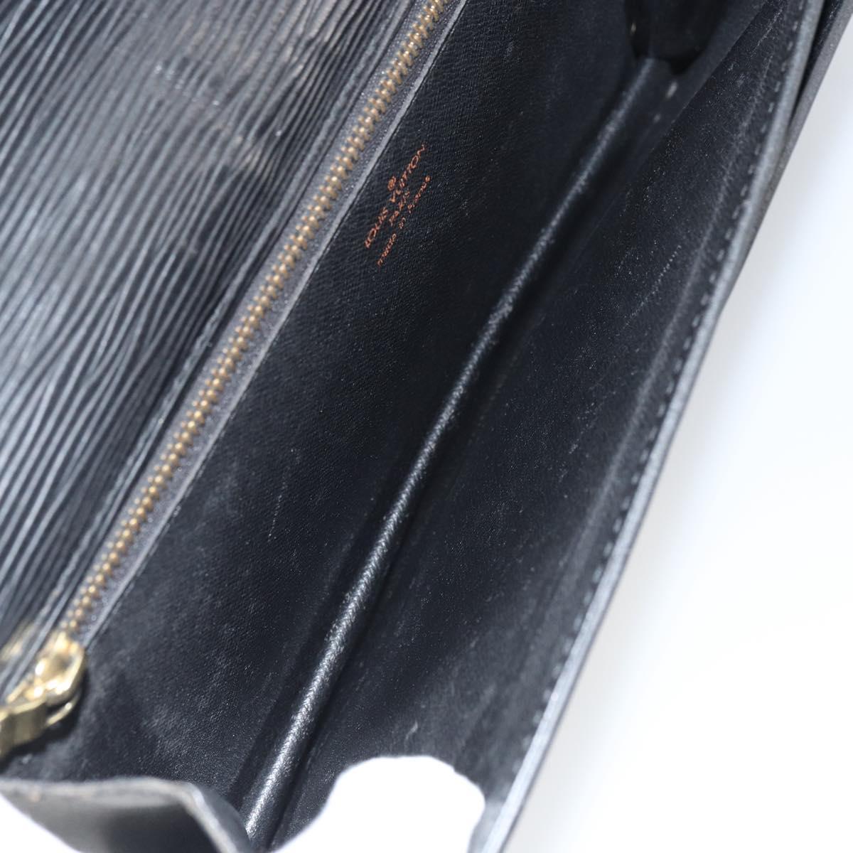 LOUIS VUITTON Epi Serie Dragonne Clutch Bag Black Noir M52612 LV Auth 160670