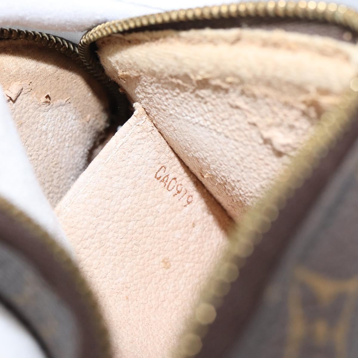 LOUIS VUITTON Monogram Pochette Cosmetic PM Pouch M43998 LV Auth 161190