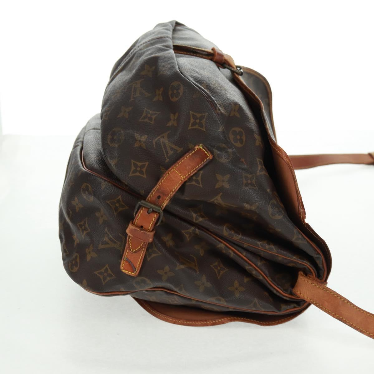 LOUIS VUITTON Monogram Saumur 35 Shoulder Bag M42254 LV Auth 161371