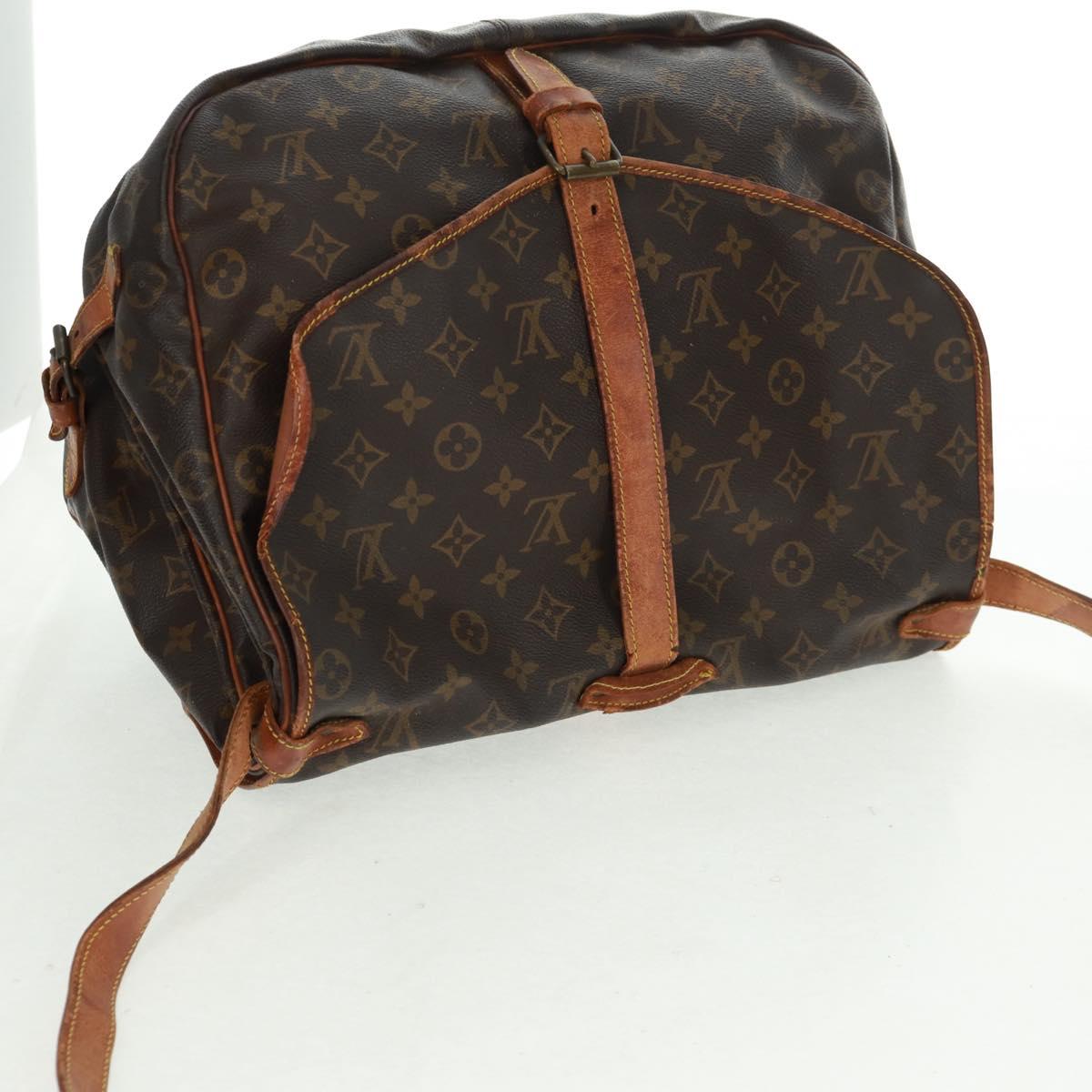 LOUIS VUITTON Monogram Saumur 35 Shoulder Bag M42254 LV Auth 161371