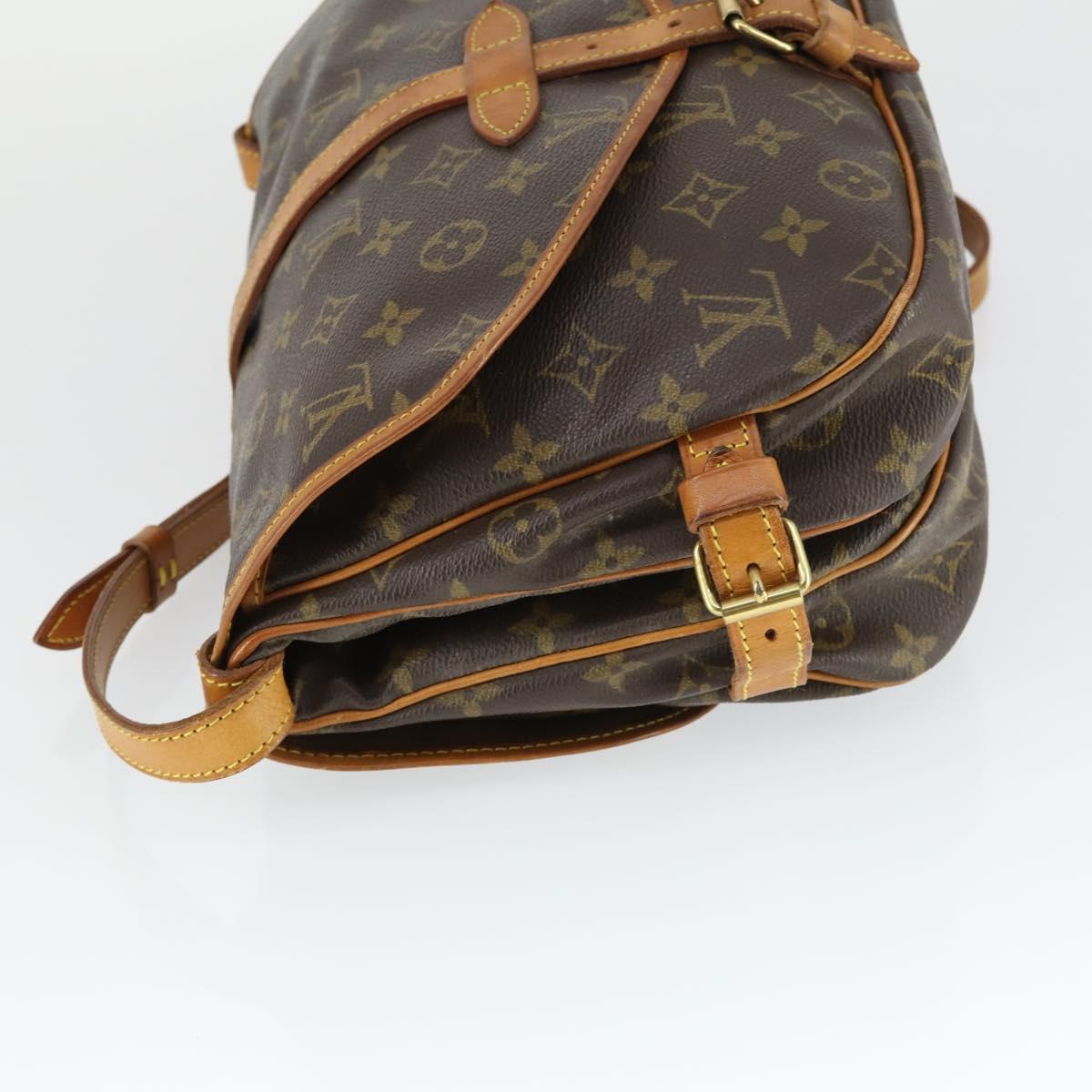 LOUIS VUITTON Monogram Saumur 30 Shoulder Bag M42256 LV Auth 161868A