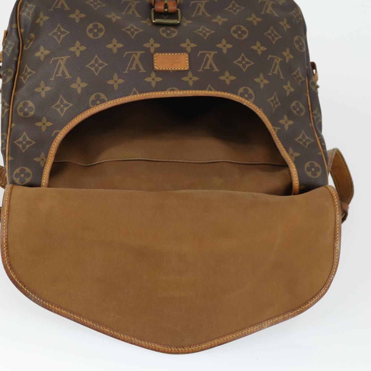 LOUIS VUITTON Monogram Saumur 35 Shoulder Bag M42254 LV Auth 161870