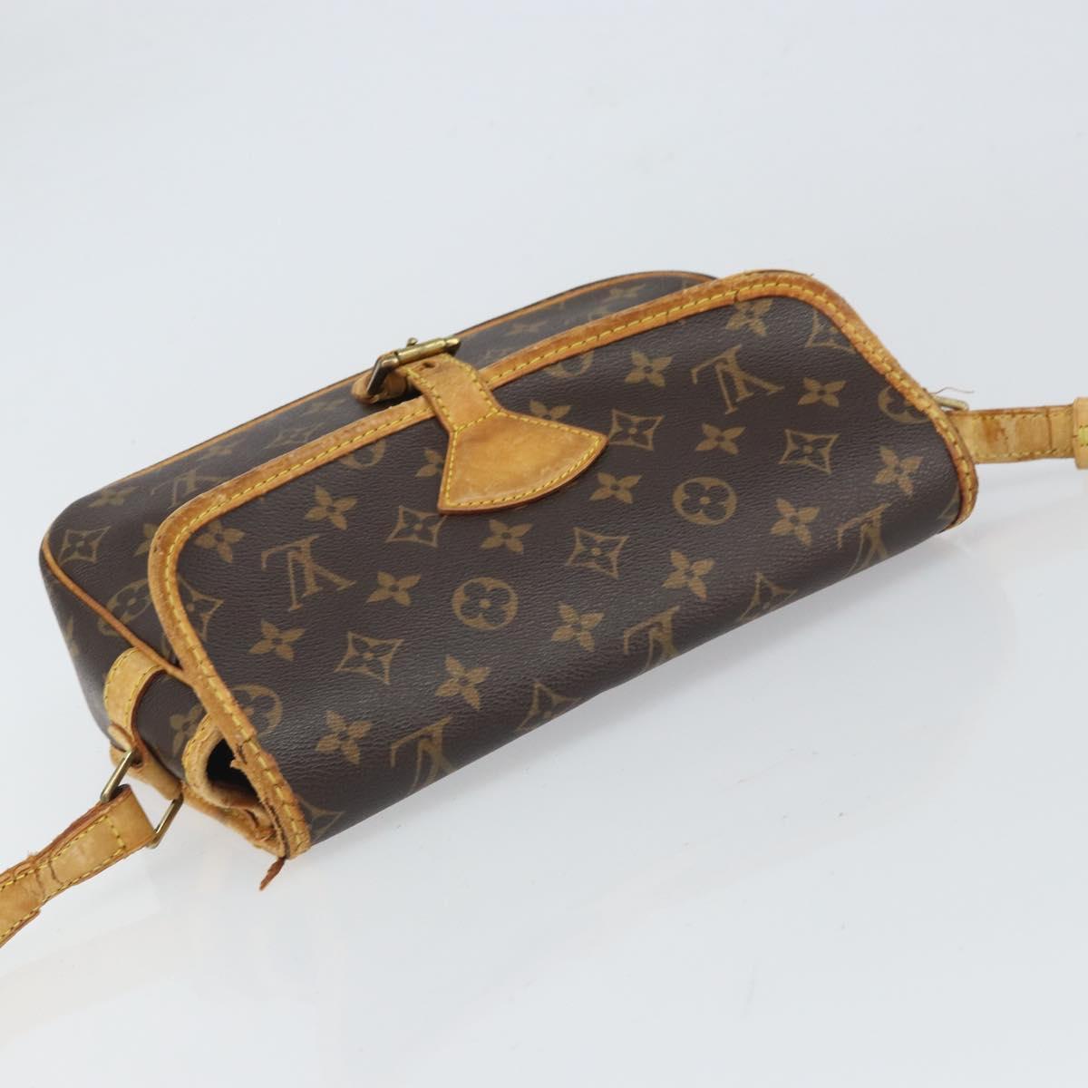LOUIS VUITTON Monogram Sologne Shoulder Bag M42250 LV Auth 161910