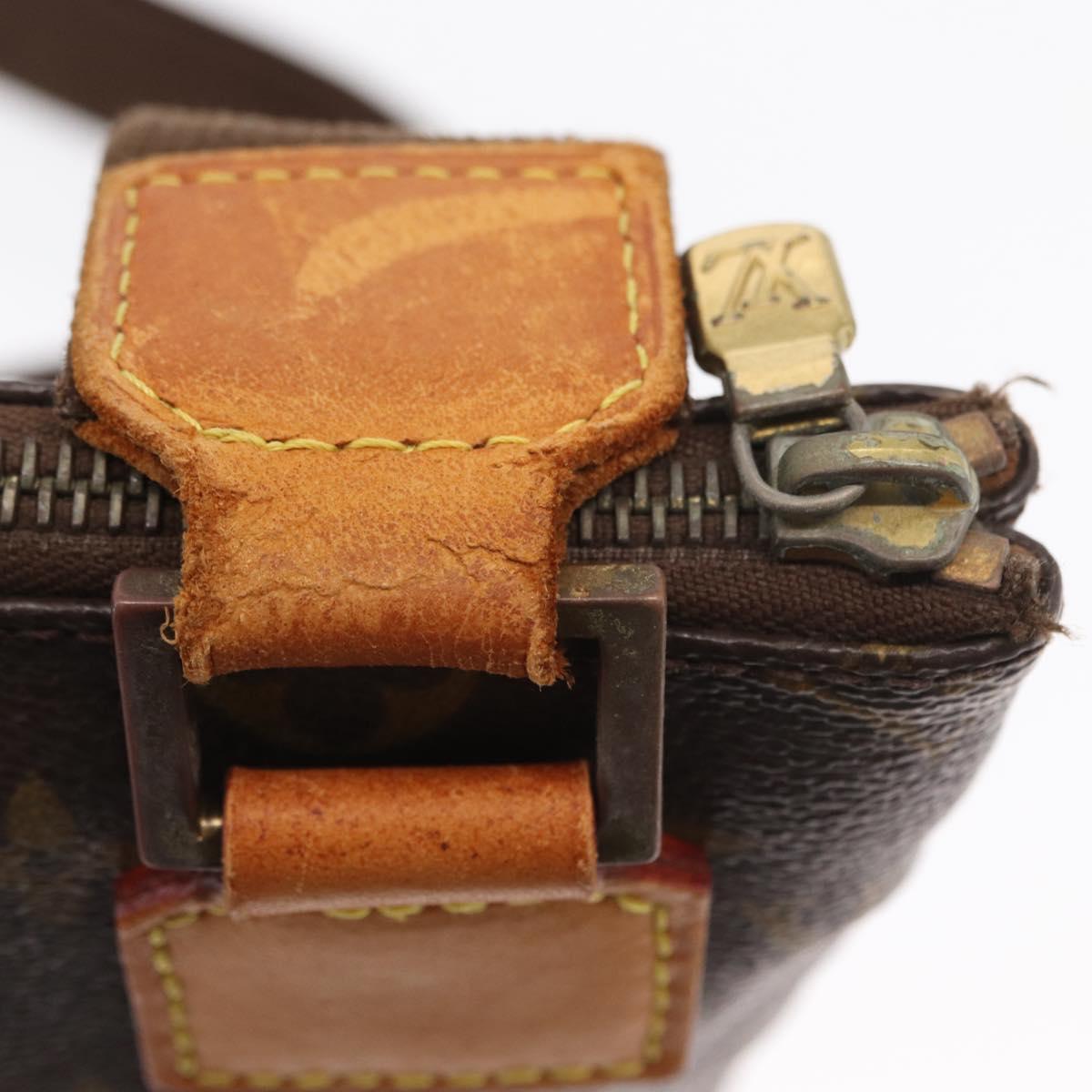 LOUIS VUITTON Monogram Pochette Bosphore Shoulder Bag M40044 LV Auth 161957