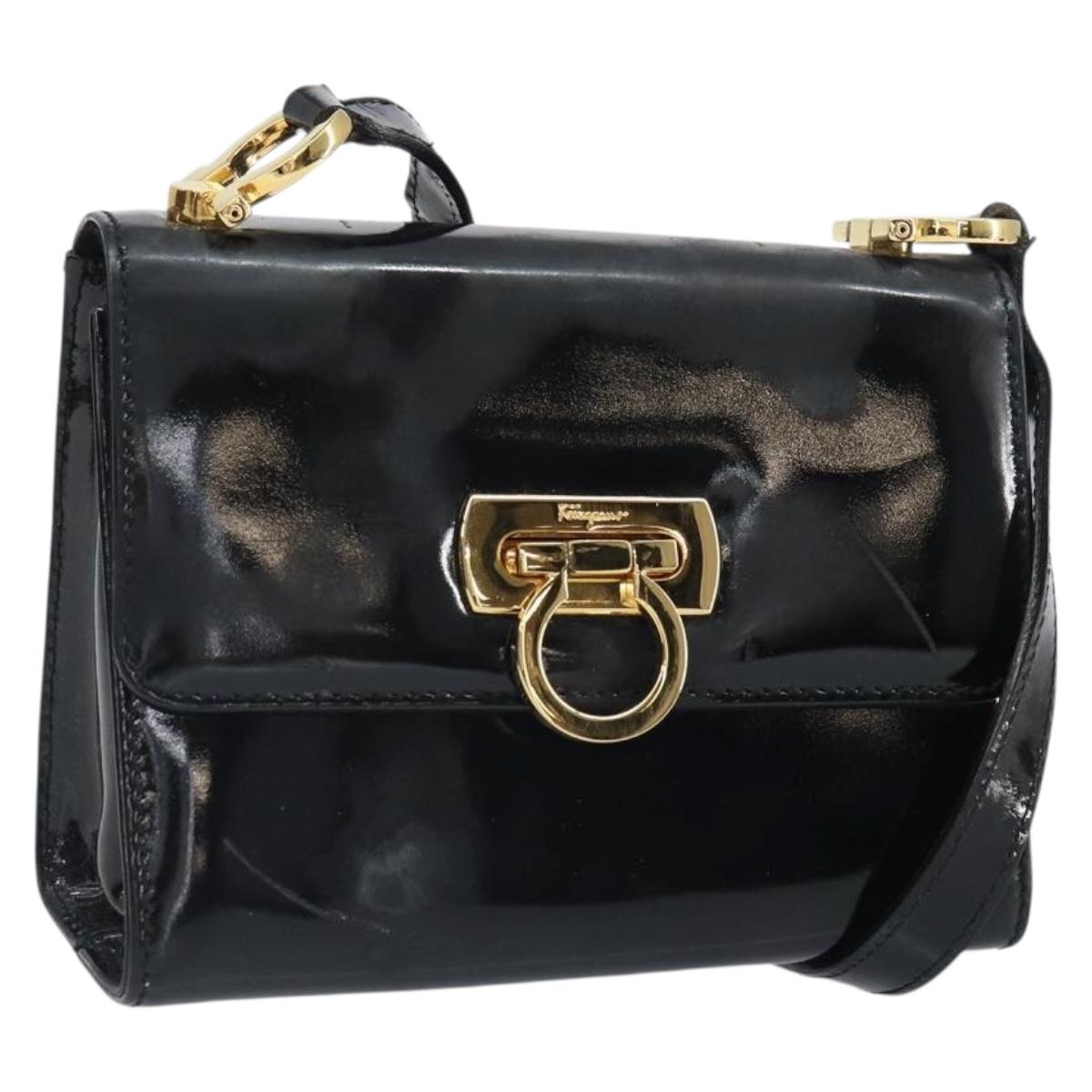Salvatore Ferragamo Gancini Shoulder Bag Patent leather Black Gold Auth 162253