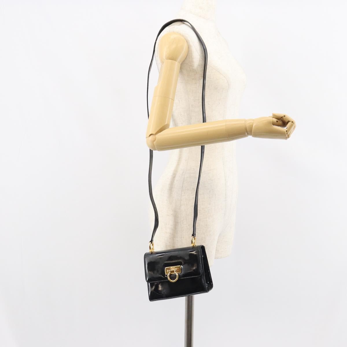 Salvatore Ferragamo Gancini Shoulder Bag Patent leather Black Gold Auth 162253