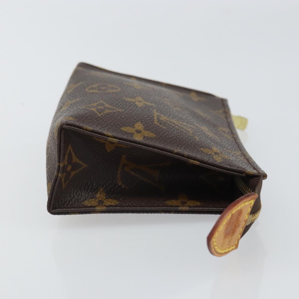 LOUIS VUITTON Monogram Poche Toilette 15 Pouch M47546 LV Auth 162741